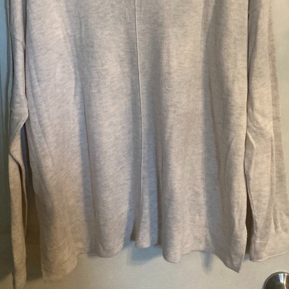Lucky Brand V- Neck Ivory Sweater - NWT - Picture 4 of 9